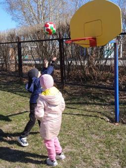 Спортивная площадка